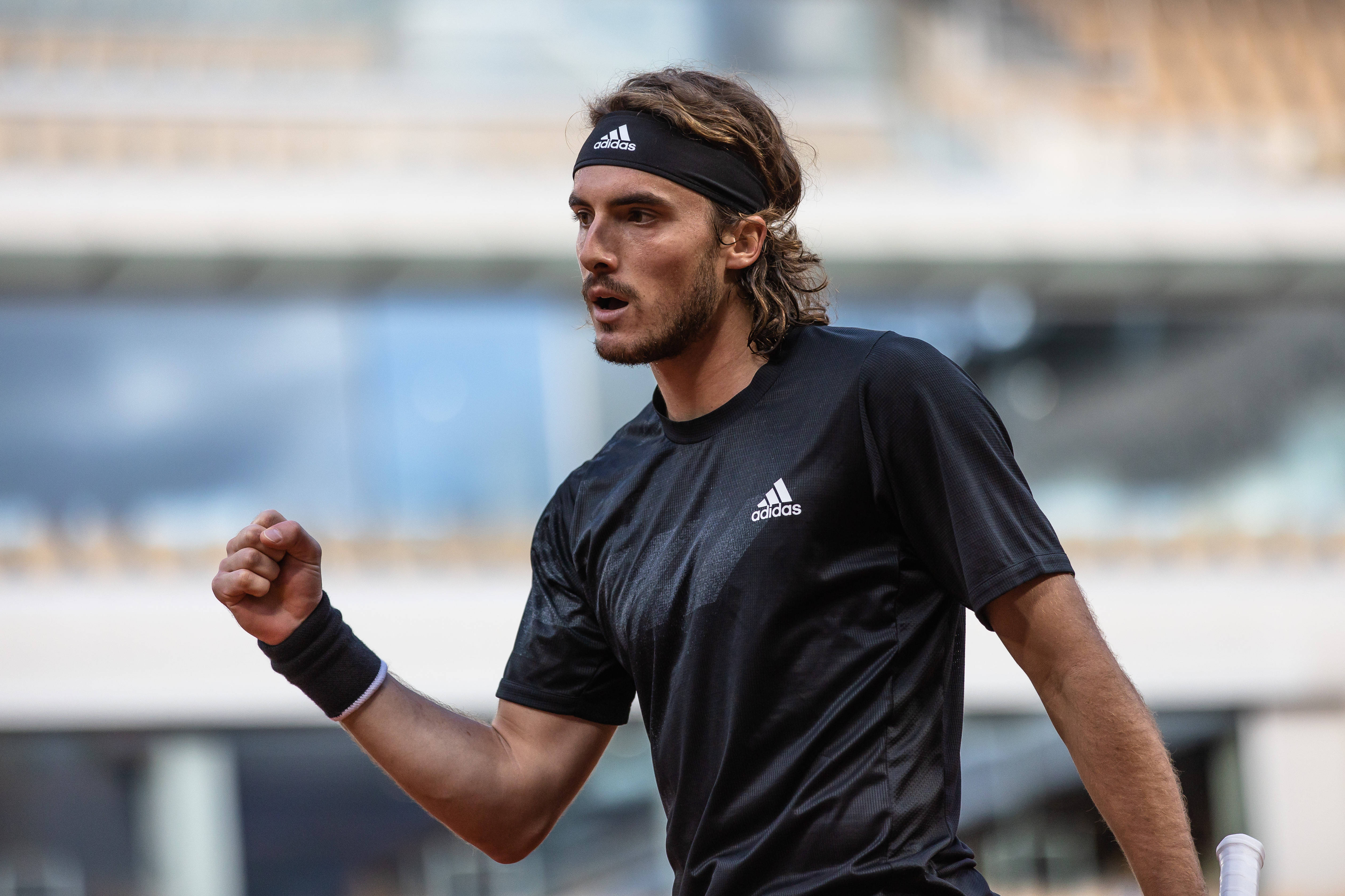 美国网球队完胜英国网球队，西西帕斯绝境逆转