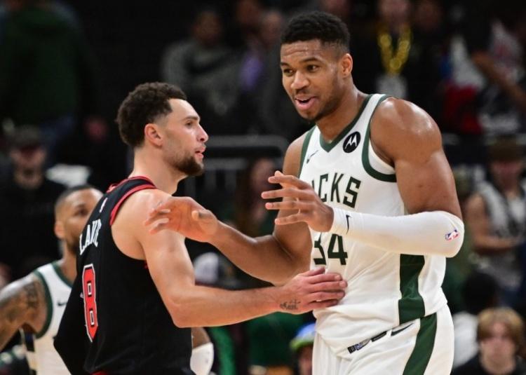 猛龙翻盘雄鹿B队，拉文高光表现