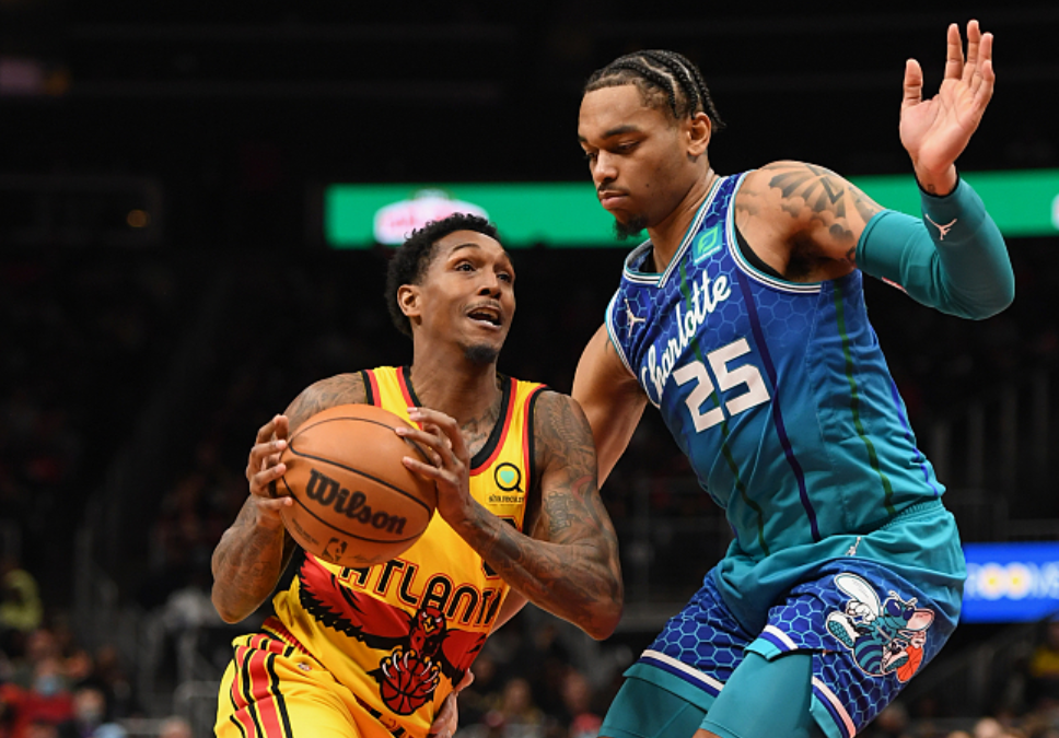 黄蜂险胜西班牙男篮，加里纳利完成帽子戏法的简单介绍