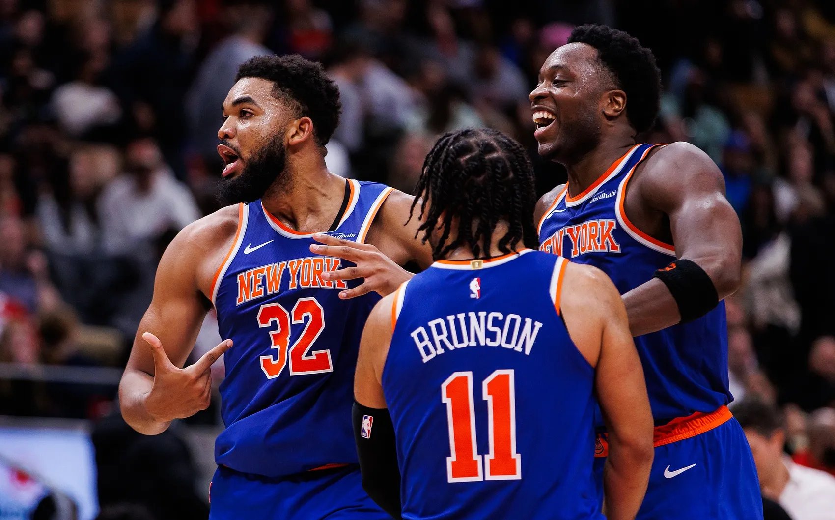 尼克斯横扫澳大利亚男篮，威斯布鲁克统治全场