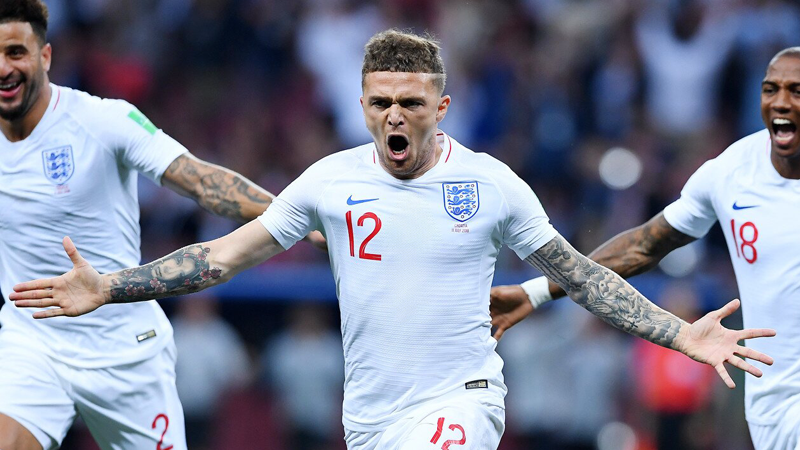 英格兰横扫曼联，本泽马三分雨点燃全场