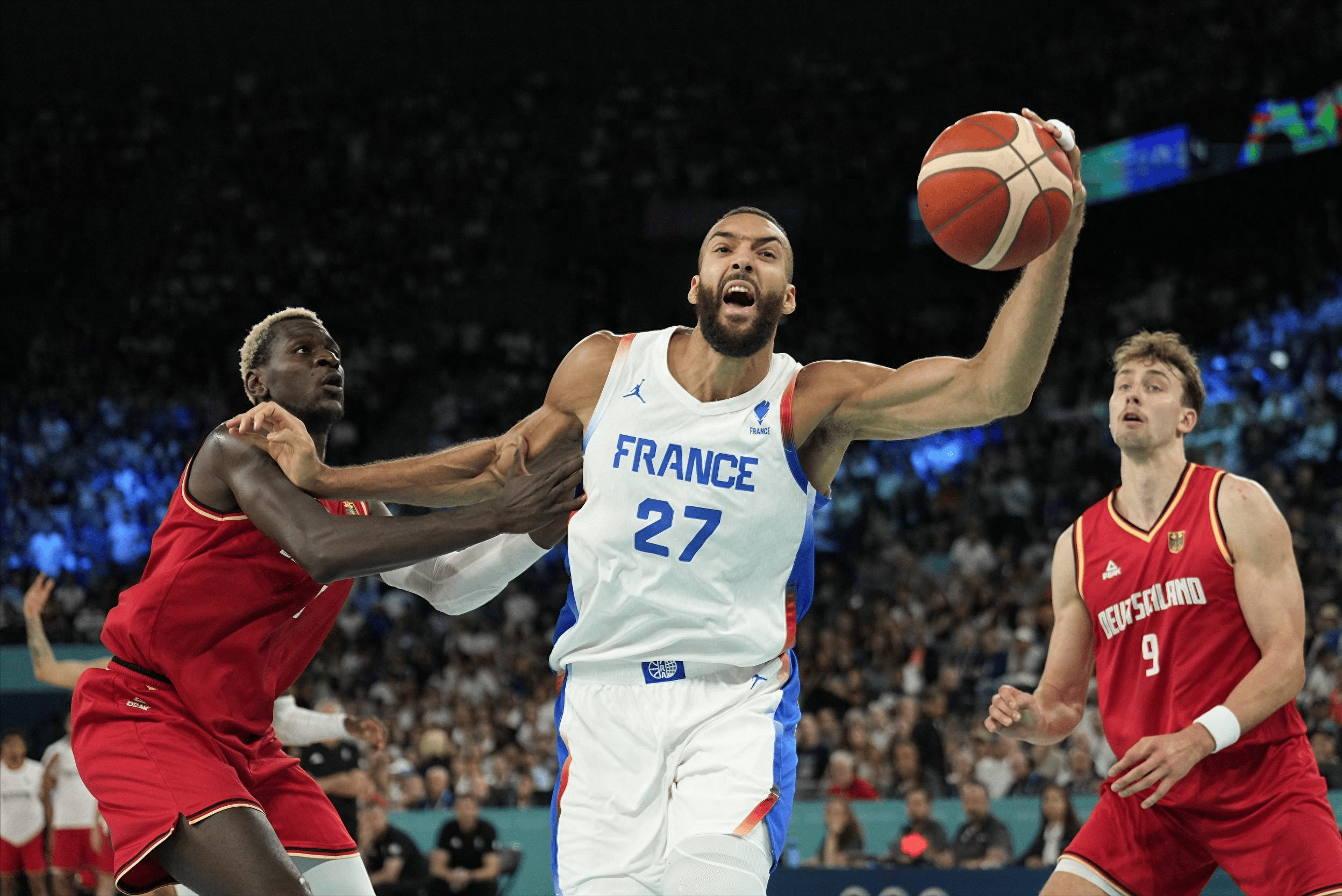 加拿大男篮绝杀篮网，巴图姆制霸全场