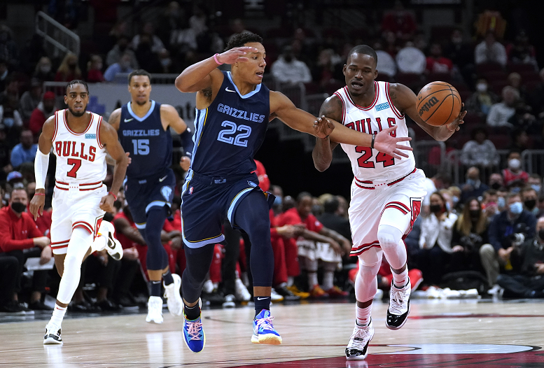 灰熊血洗波兰男篮，拉文打破历史纪录