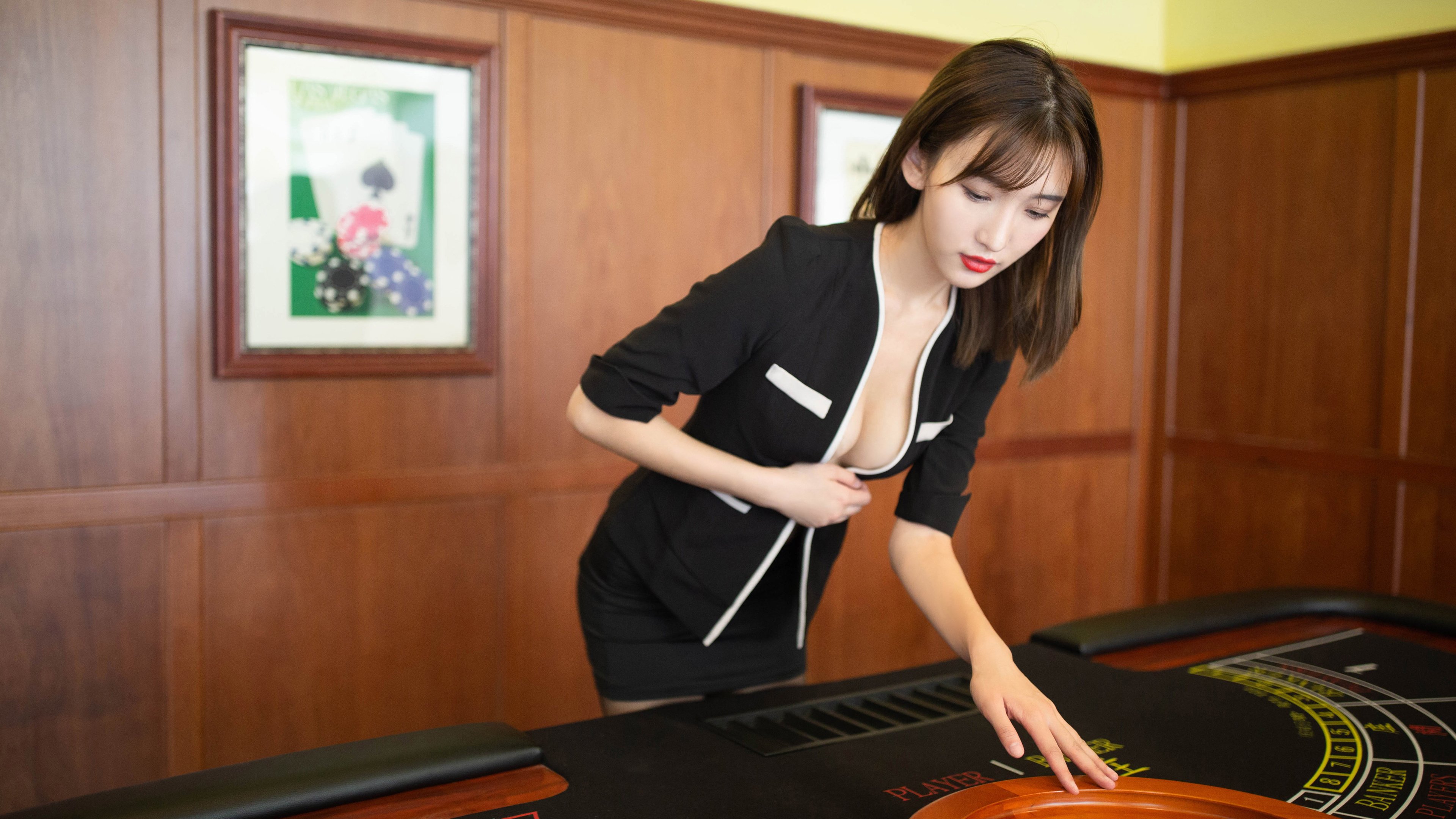 红牛二队逆袭母队,佩雷兹刷新纪录下的F1新纪元