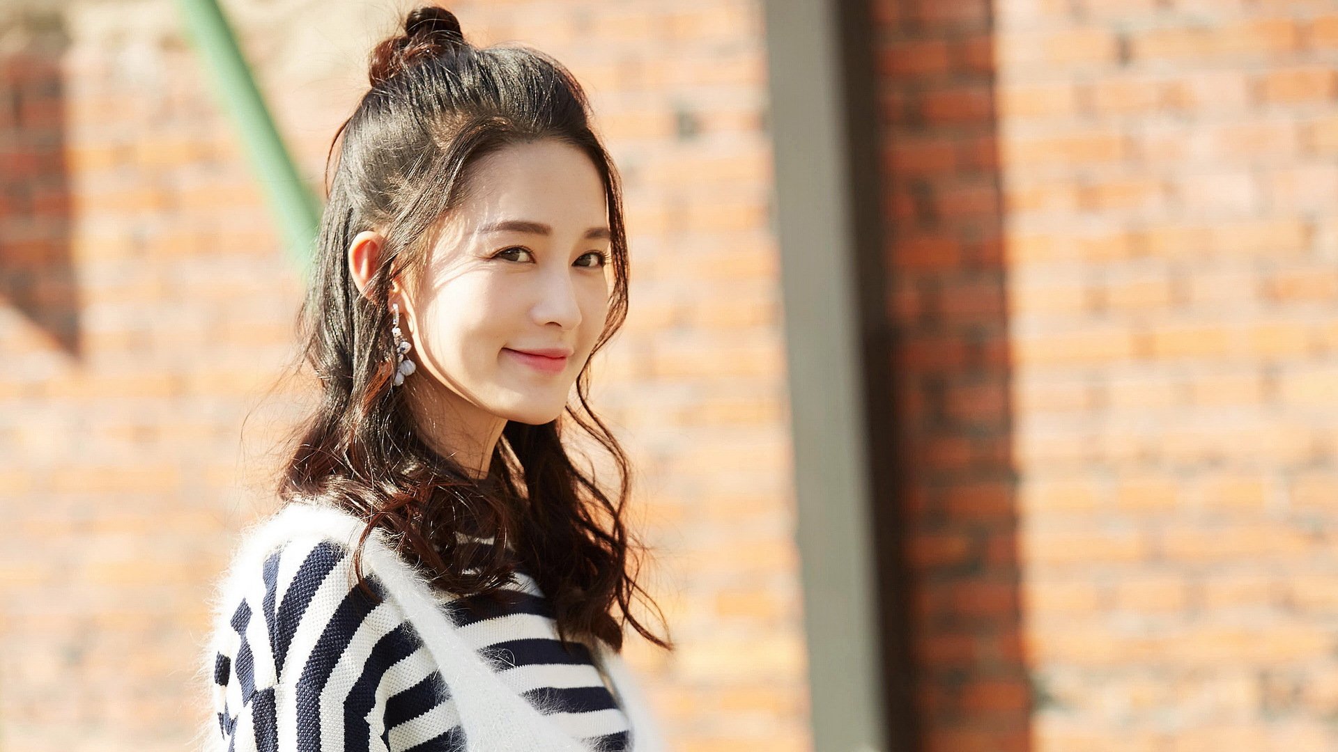 英超争冠之夜，球场与球场外的稳定输出