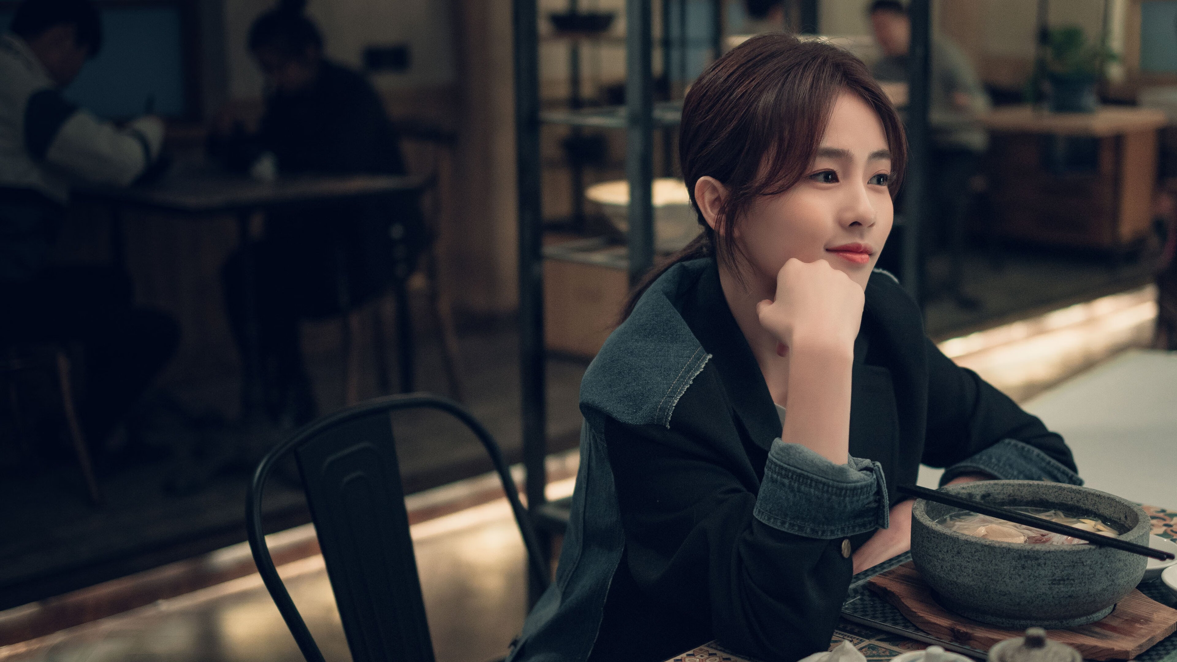 稳稳？闪电！那不勒斯窒息压制，萨内一锤定音击溃多特蒙德