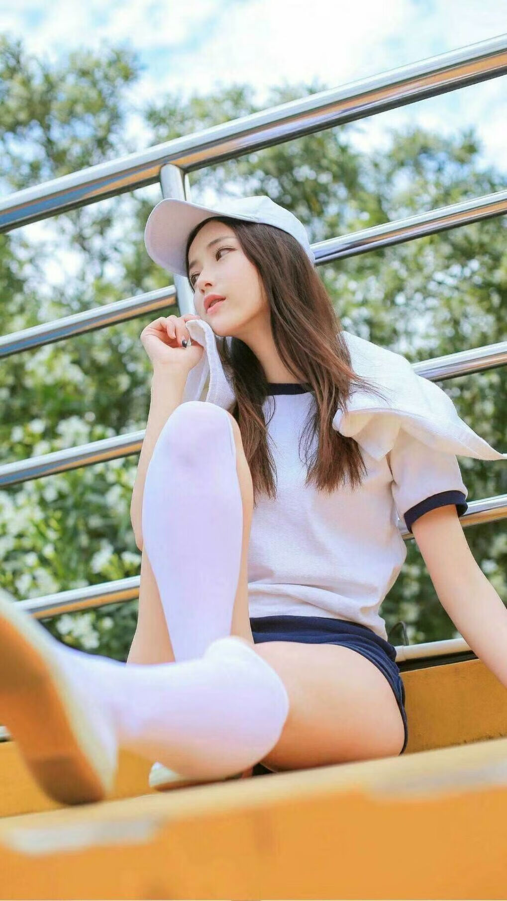 沉默的将军与闪电的第三节，两种扛起世界的姿势