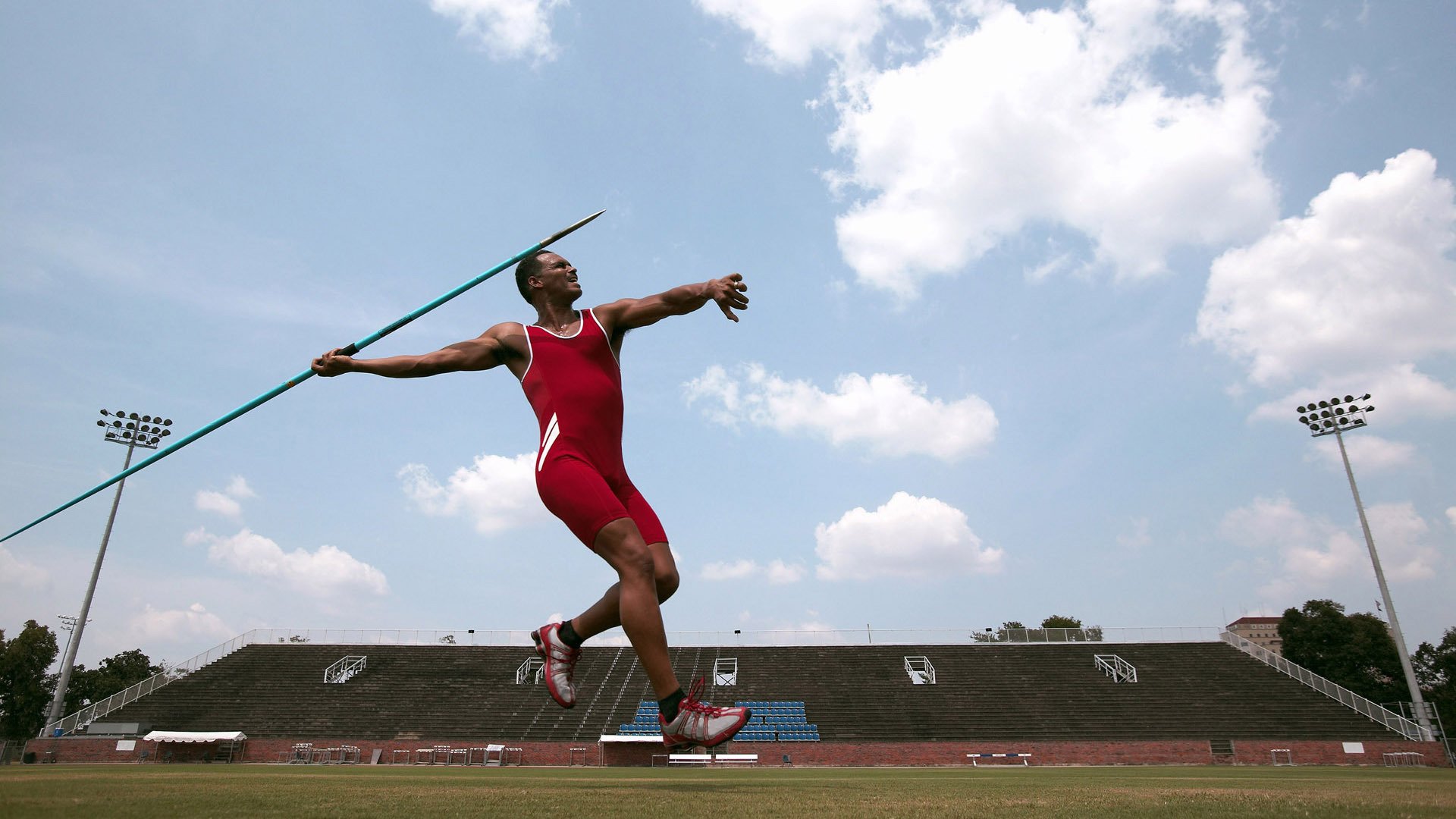 当足球遇见篮球，库里踢出的跨时空MVP